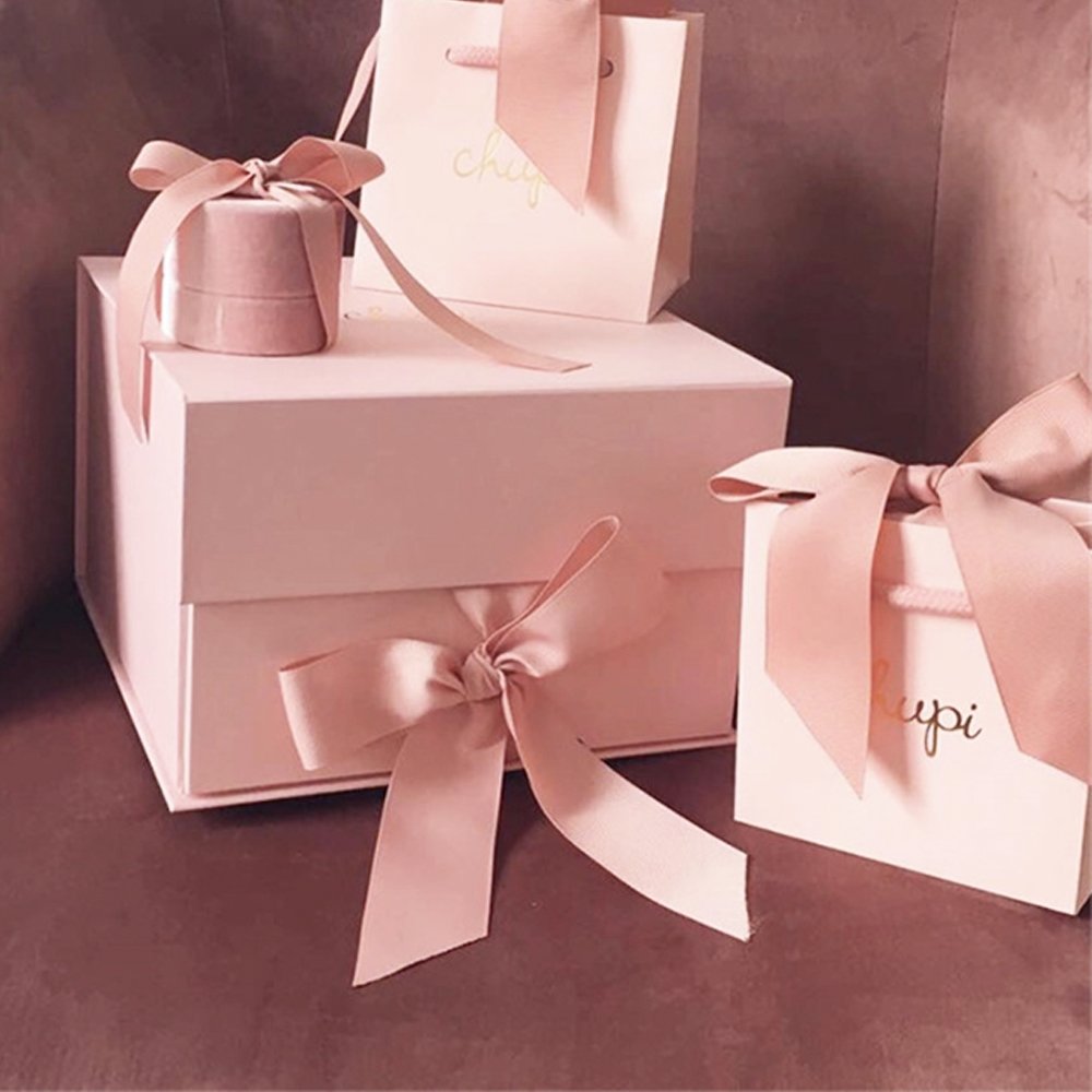 2022 Wholesale Custom Printed Luxury Wedding Favor Packaging Bag Jewelry Bow Tie Ribbon Paper Gift with Foil Gold Logo Boxes