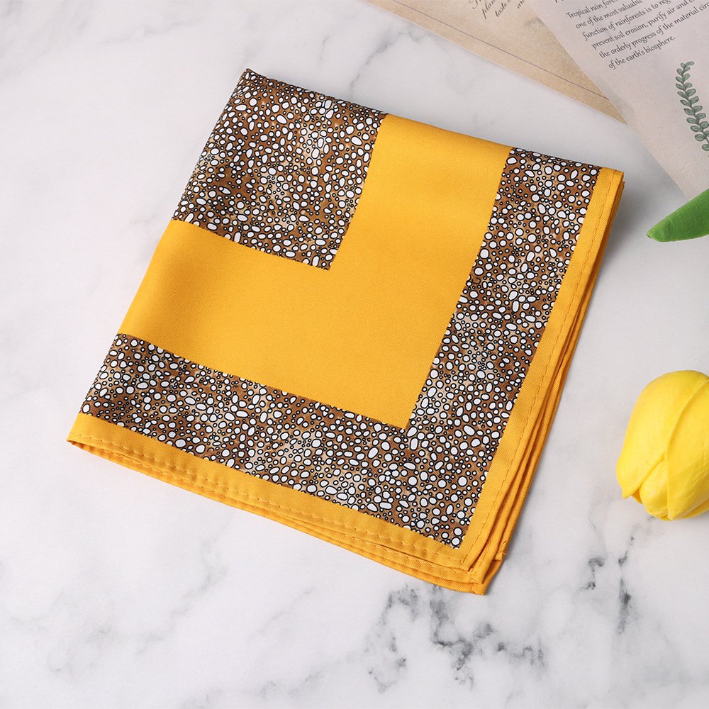 High-end fashion geometric pattern large chequered printed pocket square for men's suit accessories