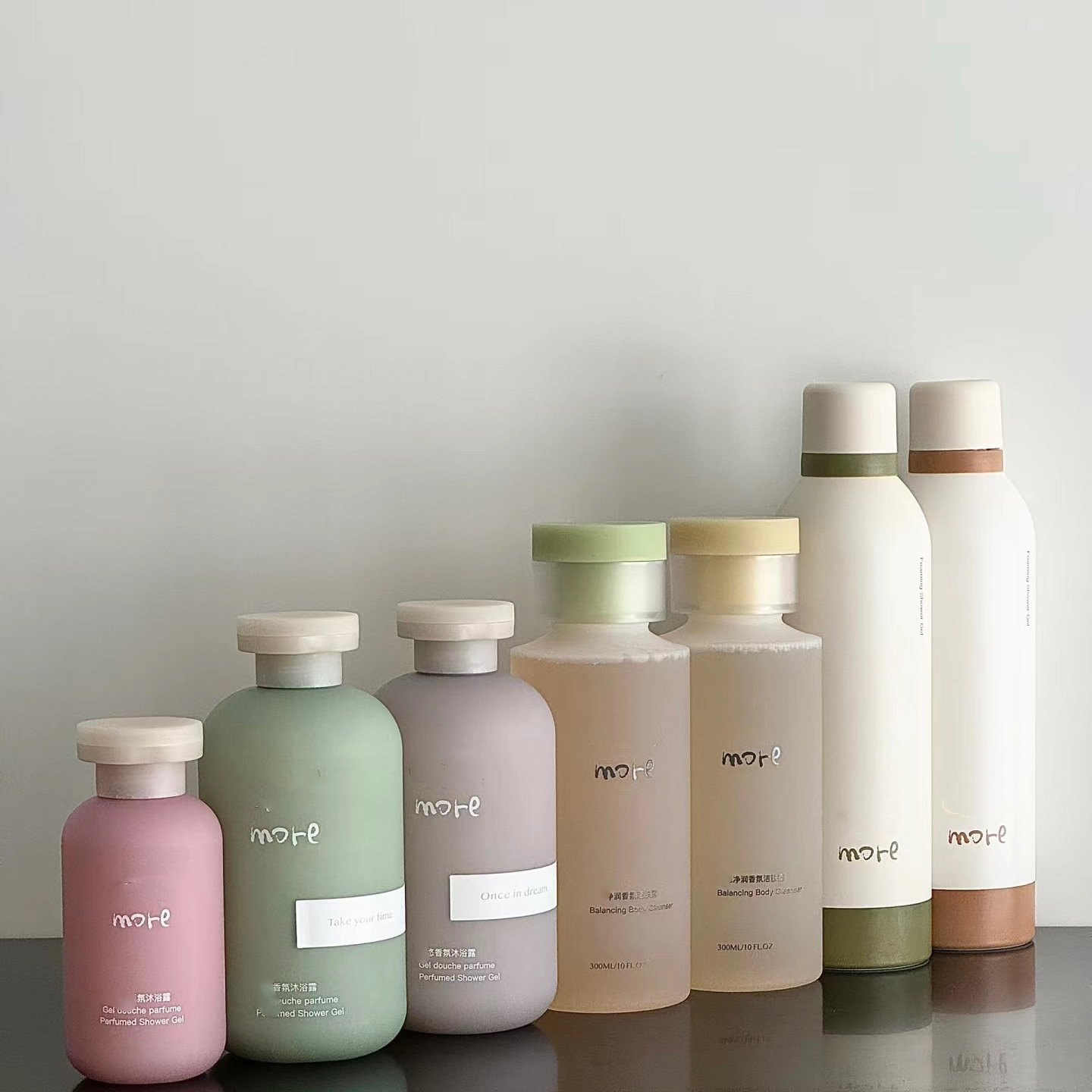 200ml 300ml Environment-friendly Hdpe PS AS Shampoo Foam Bottle Colorful Round Screw Cap Clamshell Bottle Plastic Packaging