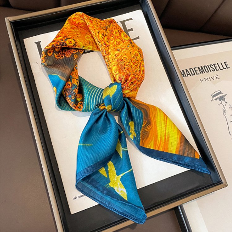 2024 New design woman scarf 70*70cm luxury silk square scarves for ladies Square printing handkerchief