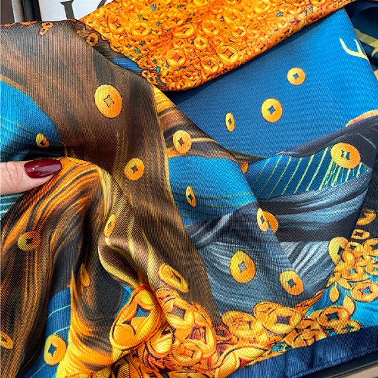 2024 New design woman scarf 70*70cm luxury silk square scarves for ladies Square printing handkerchief