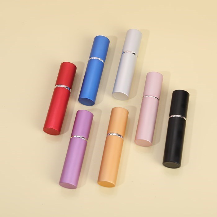 Highly Recommended Luxurious 5ml 10ml refilling bottle Domed Glass Spray Perfume Bottle for Perfume Industry