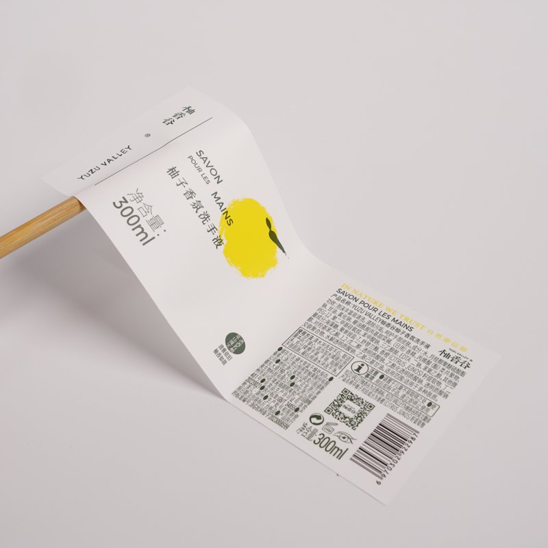 custom Waterproof vinyl shampoo bottle Adhesive labels on roll Product packaging label sticker