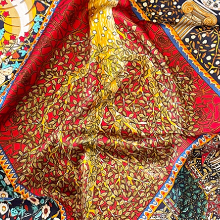 2024 New design Floral woman scarf 70*70cm luxury silk square scarves for ladies Square printing handkerchief