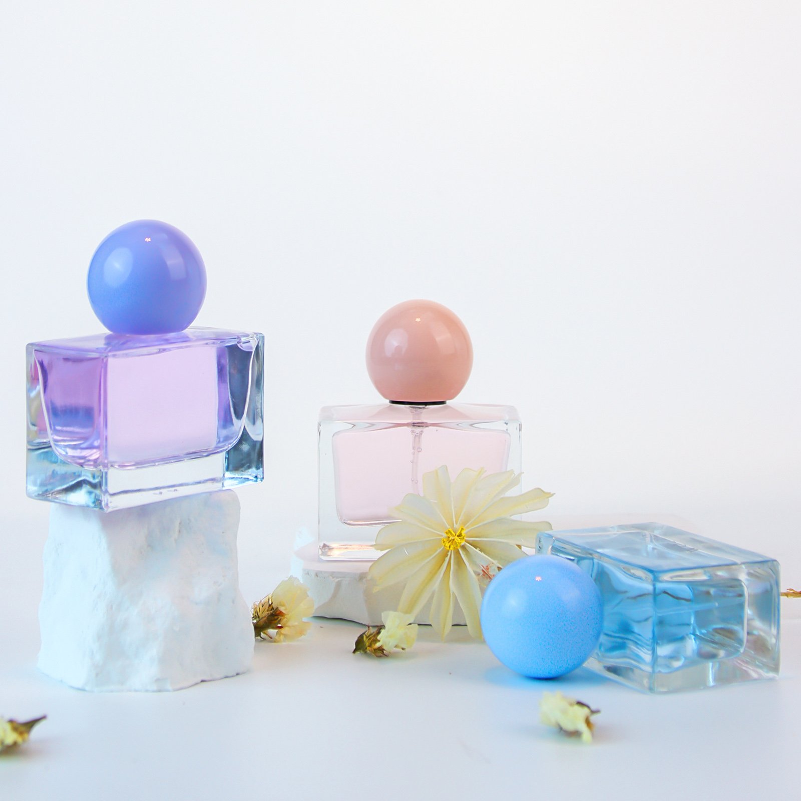 Recyclable fashion luxury design 30ml 50ml 100ml empty rectangular glass perfume bottle 50ml with box