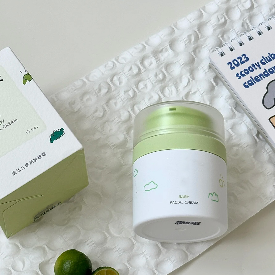 Custom Design Green Airless Lotion Foam Pump Press Bottle for Skincare Packaging