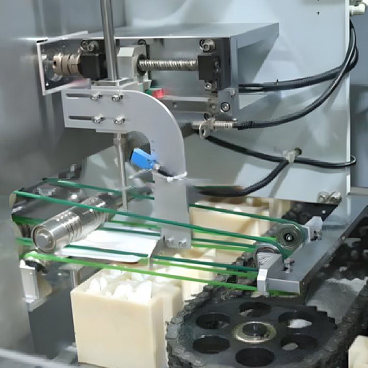 2024 Hot sell Face Compressed Hand Wipe Handkerchief Camping towel Portable Travel Compressed Coin Tissue Making Machine