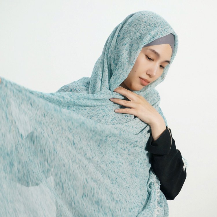 Custom Dip-dye colored dot modal voile cotton hijabs muslim women tassel shawl knit hair scarves viscose turbans for ladies 2024