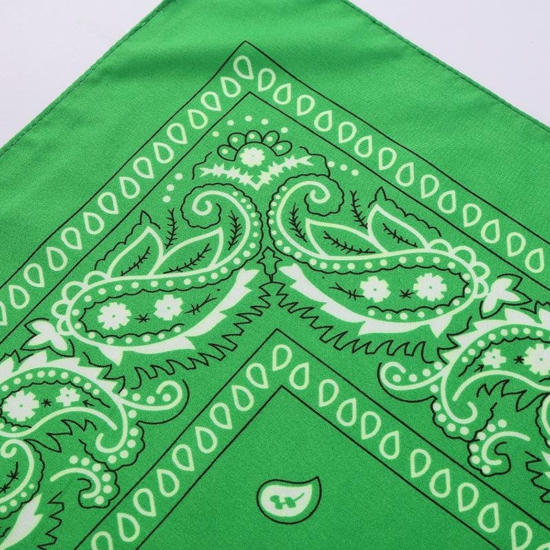 22*22inch Bandannas Cheap 100% cotton multifunctional neck paisley bibs Handkerchief bandanas