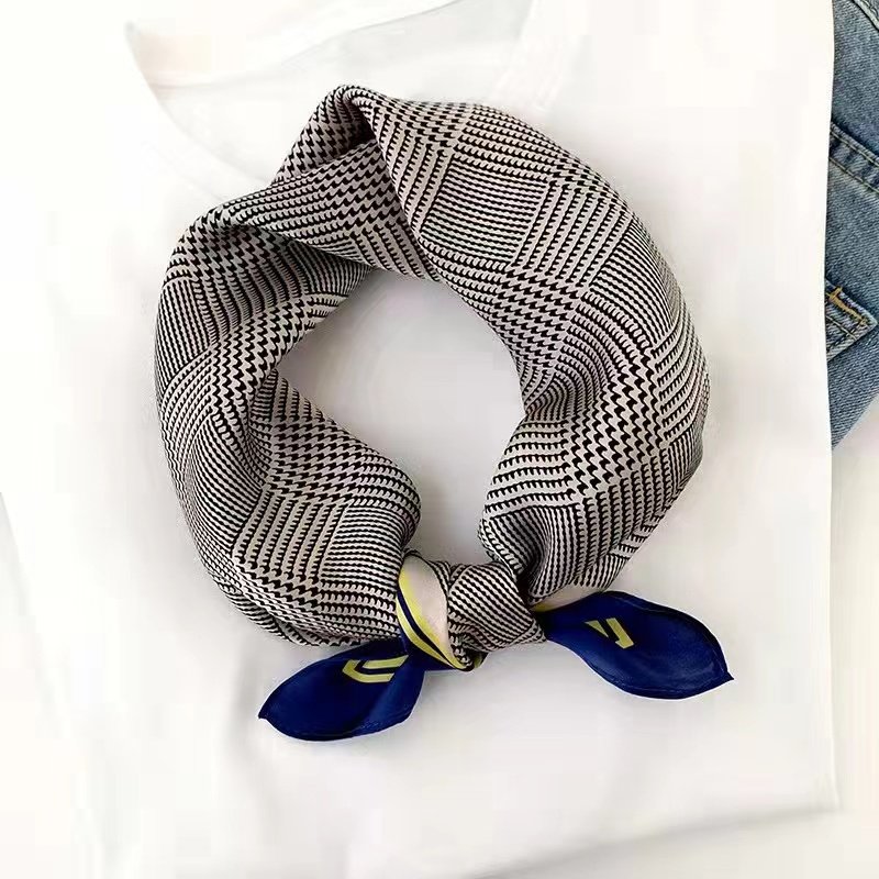 Wholesale High Quality Digital Printed Lightweight Silk Satin Scarf 100% Pure Square Style Ladies Handkerchief for Summer
