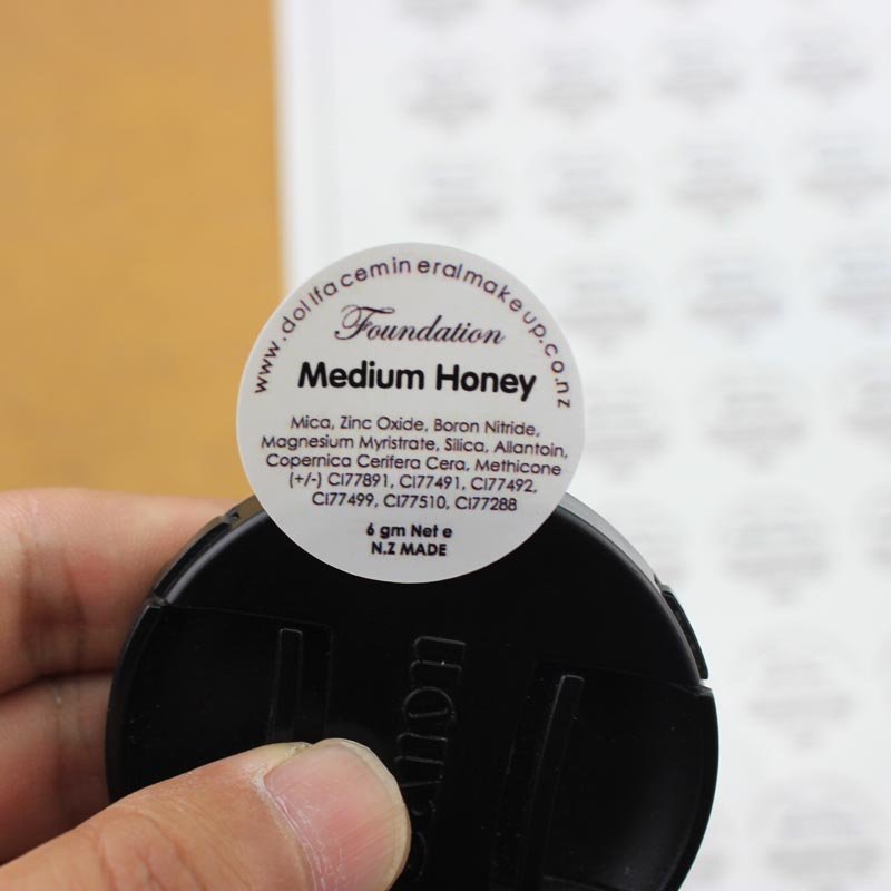 High Quality Customized Waterproof Die Cut Helmet or Basketball Football Stickers Printing