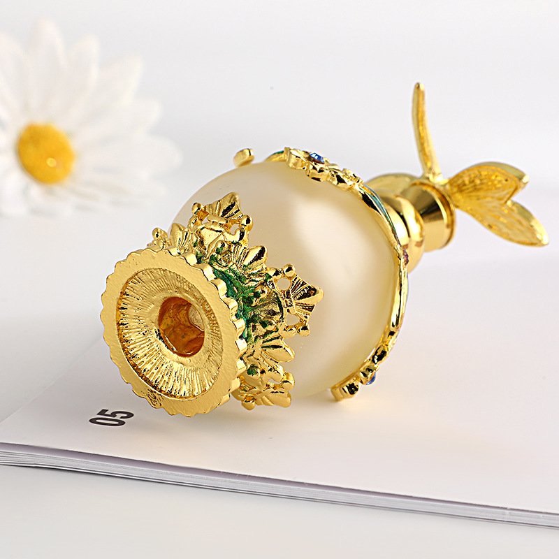 Wholesale 20ML Butterfly Antique Vintage Luxury Dubai style Arabic Glass Essential Oil Perfume Bottle Custom box