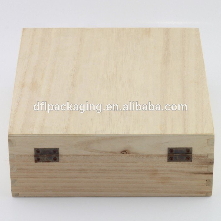Good selling pine wooden box custom logo with divider