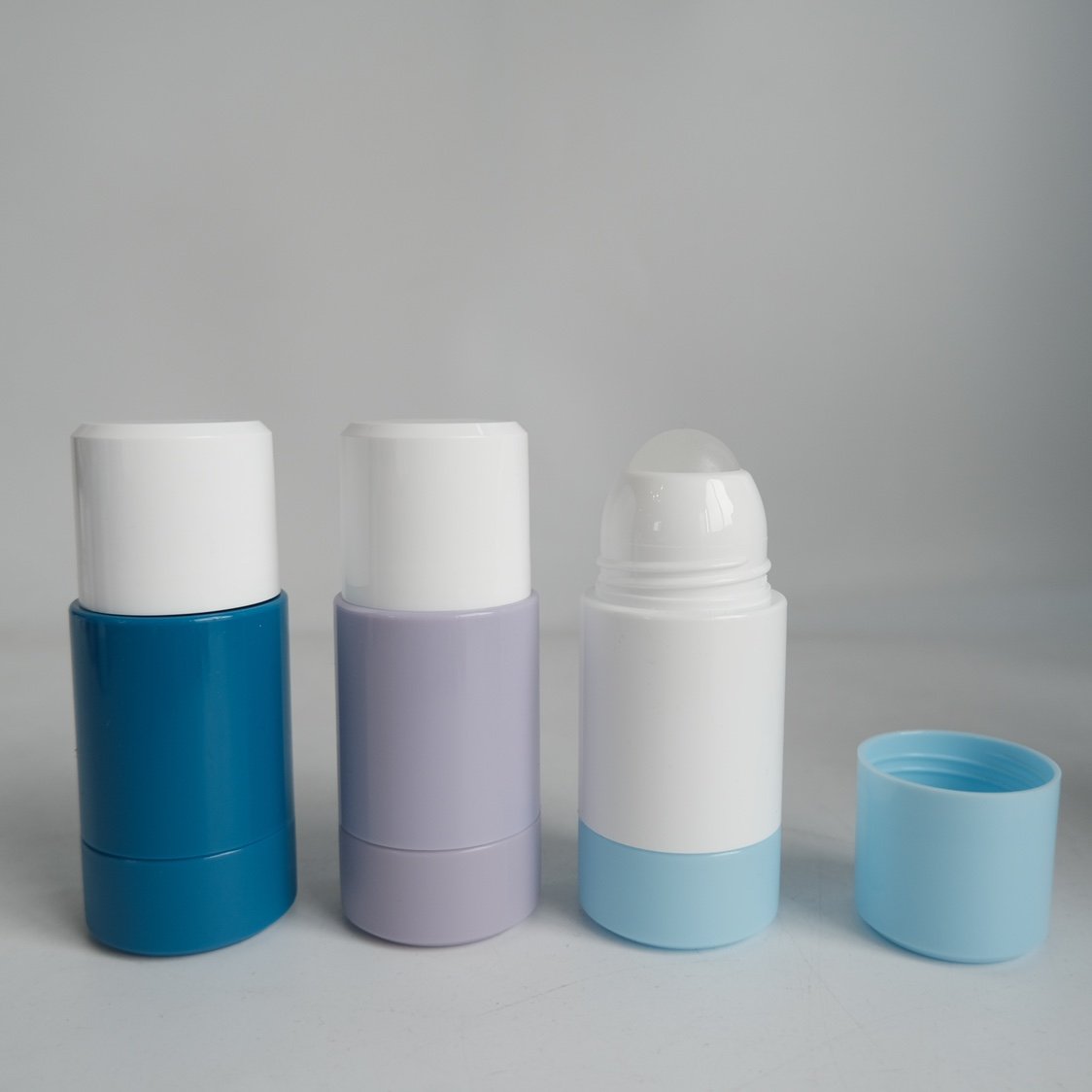 Plastic Refillable Roll On Bottle With Replaceable Inner Bottle For Essential Oil Deodorant Packaging