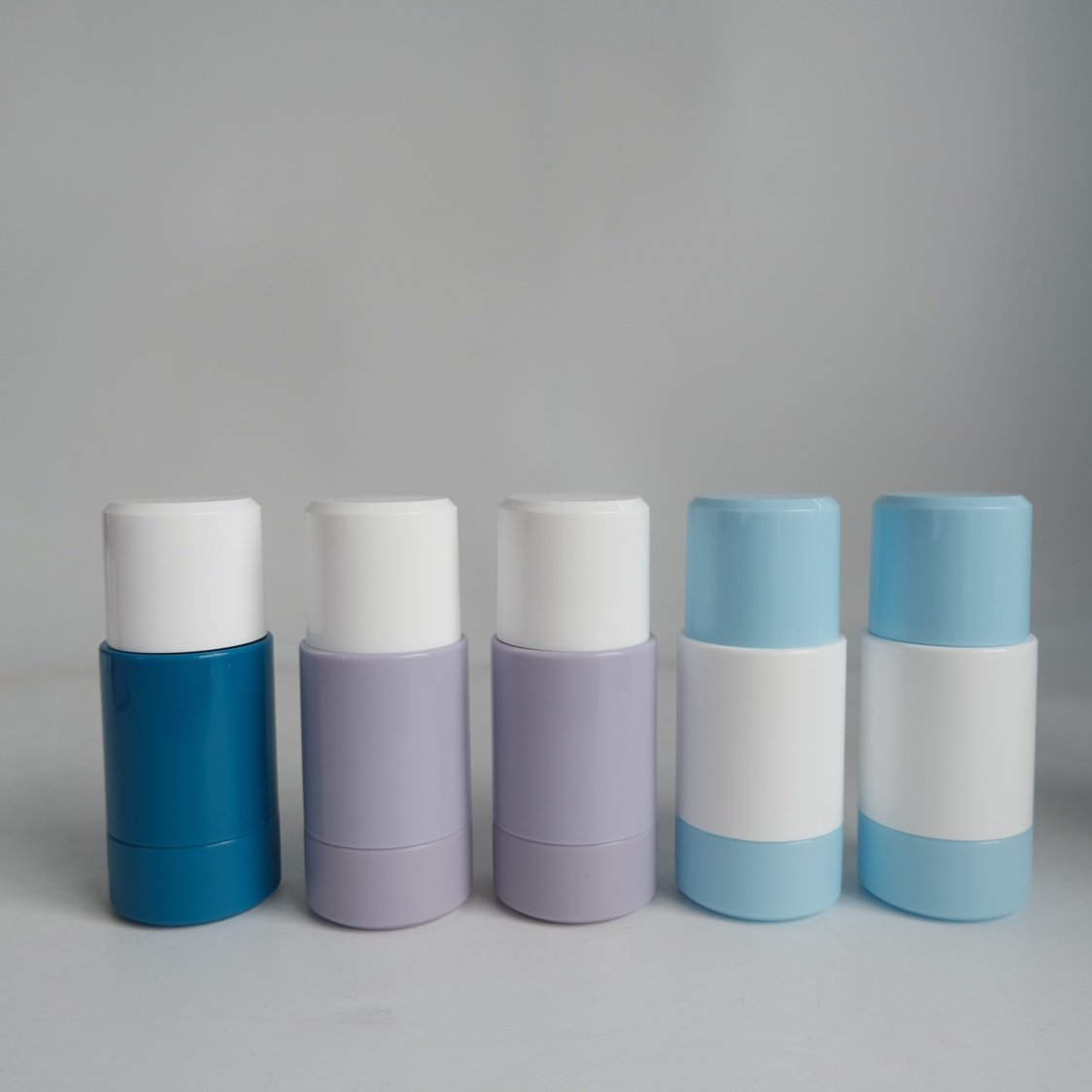 Plastic Refillable Roll On Bottle With Replaceable Inner Bottle For Essential Oil Deodorant Packaging