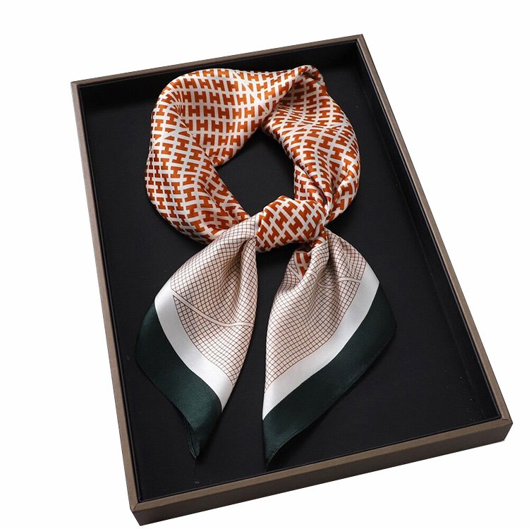 2024 New design women 70*70cm luxury silk square handkerchief scarves for ladies Printing SilkHead Scarf For Women