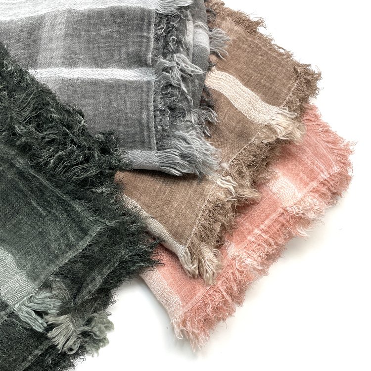 Custom designers islamic lady plaid viscose cotton scarf modal whisker tassel shawls voile keffiyeh hijab for muslim women 2024