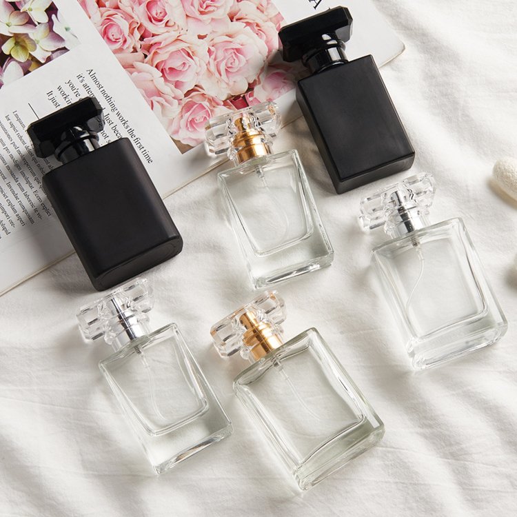 In Stock Fashion Wholesale Luxury Woman 30ml 50ml Black Square Spray Glass Perfume Bottle