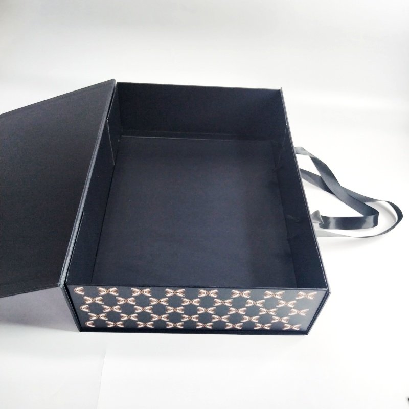Large capacity Handmade customized Foldable box magnetic closure with ribbon belt for men products