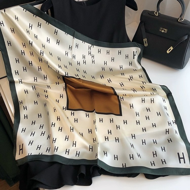Luxury Satin 68*68cm Mulberry Silk Scarf Customized Printing Square Neckerchief 100% Pure Silk Shawl