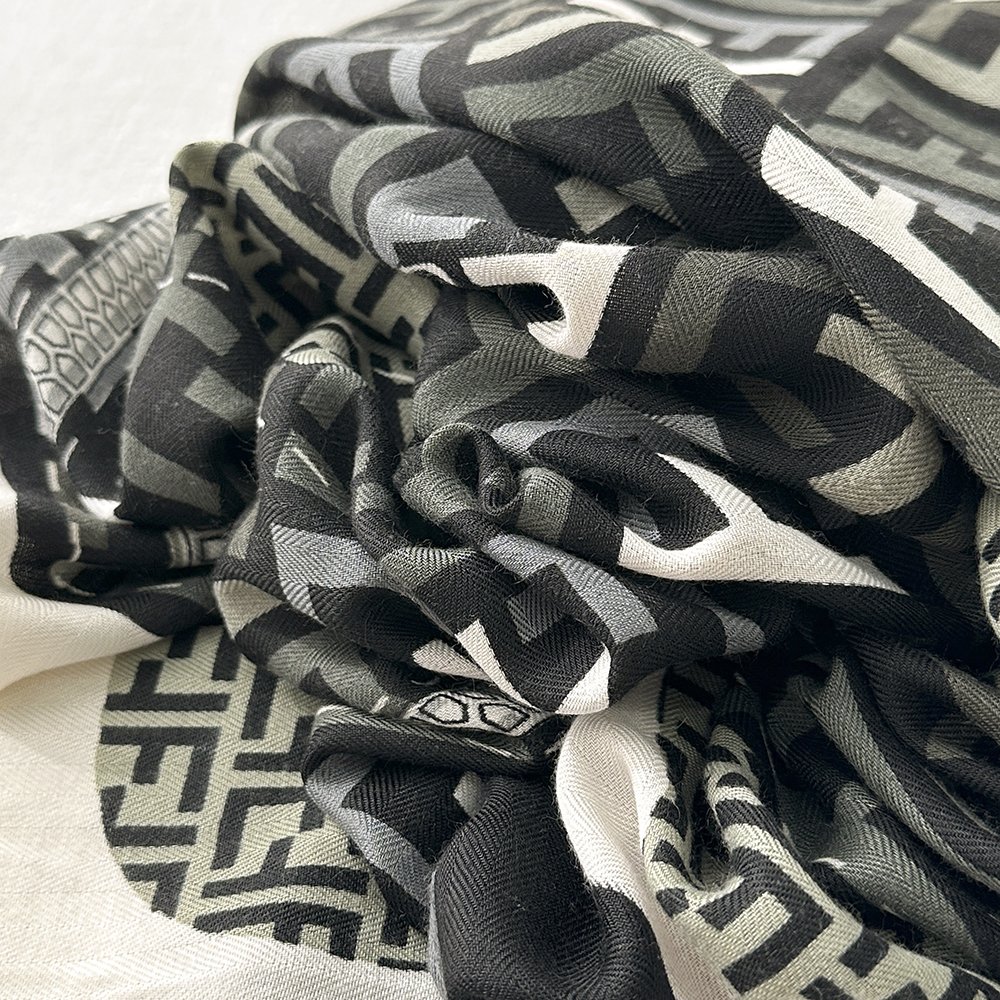Newest Arrival High Quality 90*90cm Soft Cotton Feelings Handkerchief Large Square Neck Scarves Bandanas