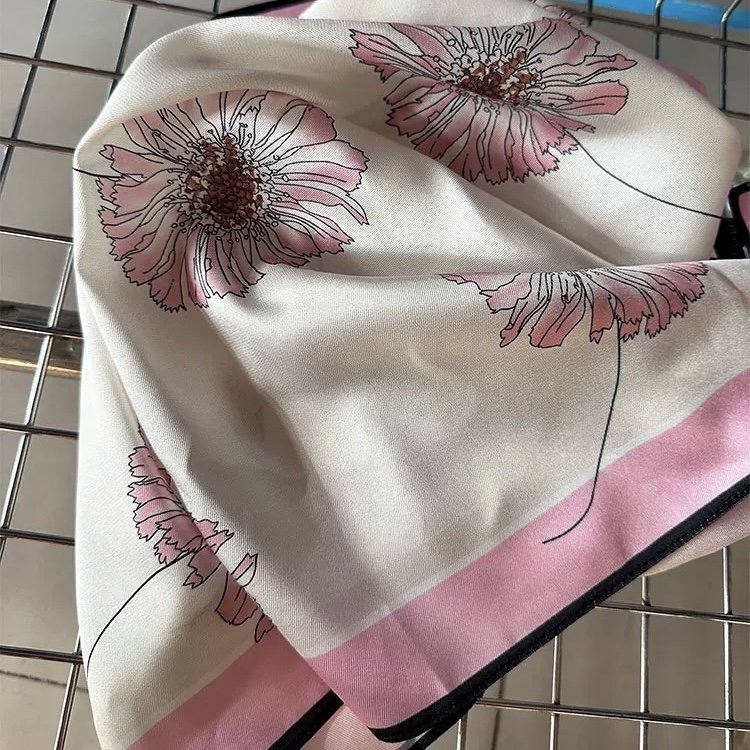 Fashion Customized Pattern Custom Logo Digital Printing Designer Foulard Square Silk Feeling Scarves