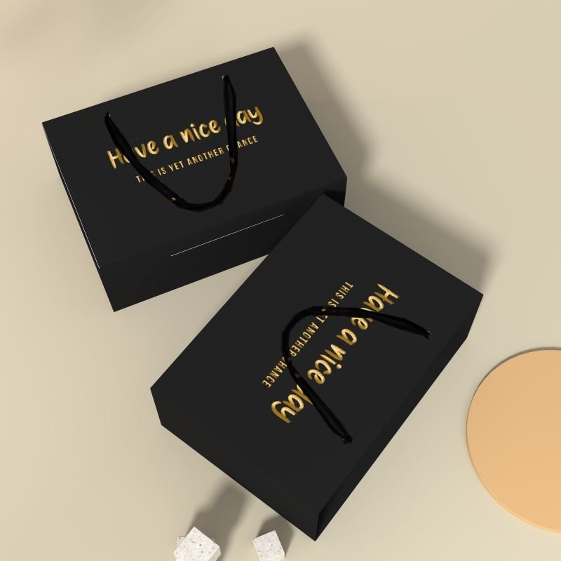 Black Soy Ink Fashion Personal Care Liquid Soap Paper Bag Gift Bag with Foil