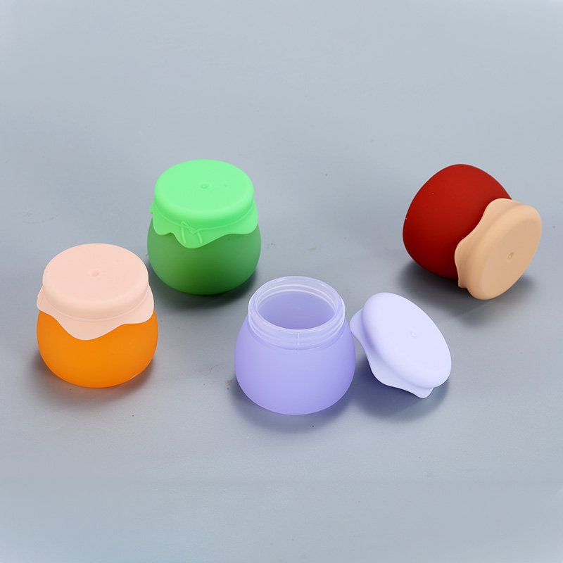 Hot Sale 10g Colorful Plastic Cosmetic Lip Balm Containers Eye Cream Lip Scrub Jar with Spoon