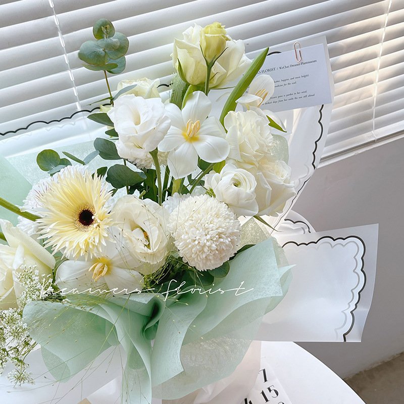 Manufacturer's Stock Small Handkerchief Jelly Film Bouquet Wrapping Paper Waterproof Flower Wrapping Paper