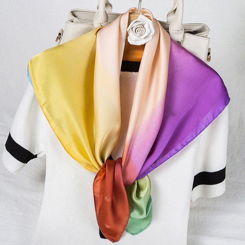 Hot Sale Women Gradient Satins Silk 70*70cm Casual Scarf Brand Elegant Foulard Silk Scarves For Ladies 4 Colors