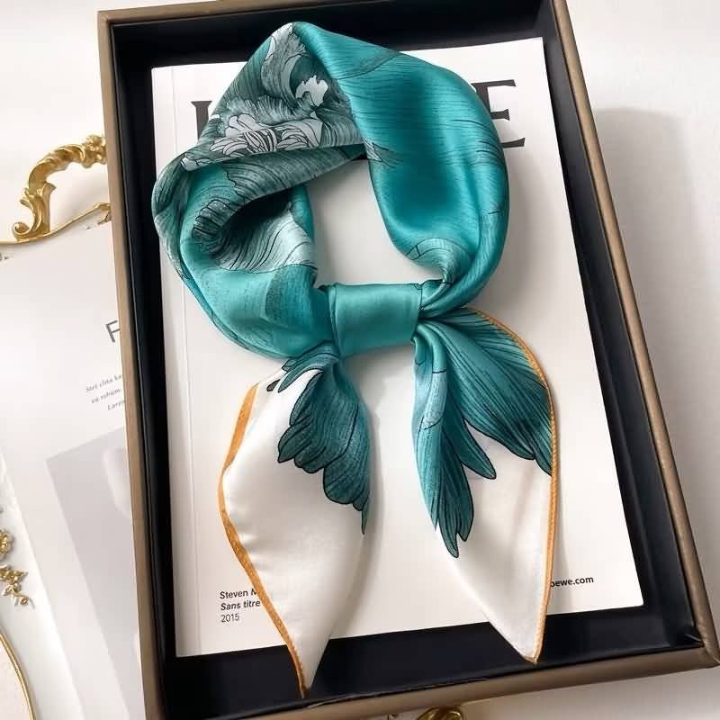 Wholesale Hijab Foulard En Soie Bandana Custom Women Ethnic Elegant Winter Spring Printed Luxury Bandana Custom Silk Scarves