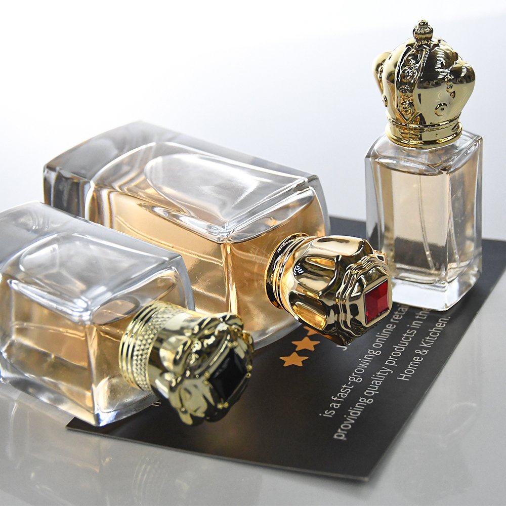 Custom 30ml 50ml 100ml Refillable Empty Glass Perfume Bottle With Gold Sprayer Crystal Lid Parfum Bottle Fragrance Bottle