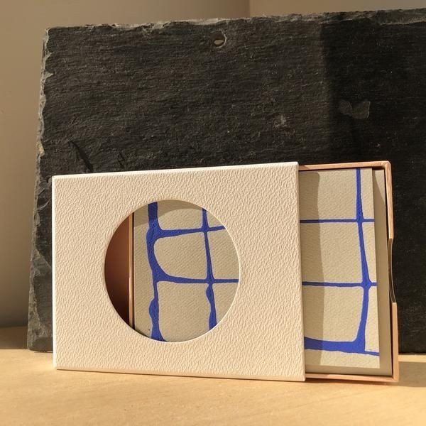 Custom Biodegradable Soap Boxes Printing Soap Bar Drawer Textured Paper Packaging Box With Circle Window