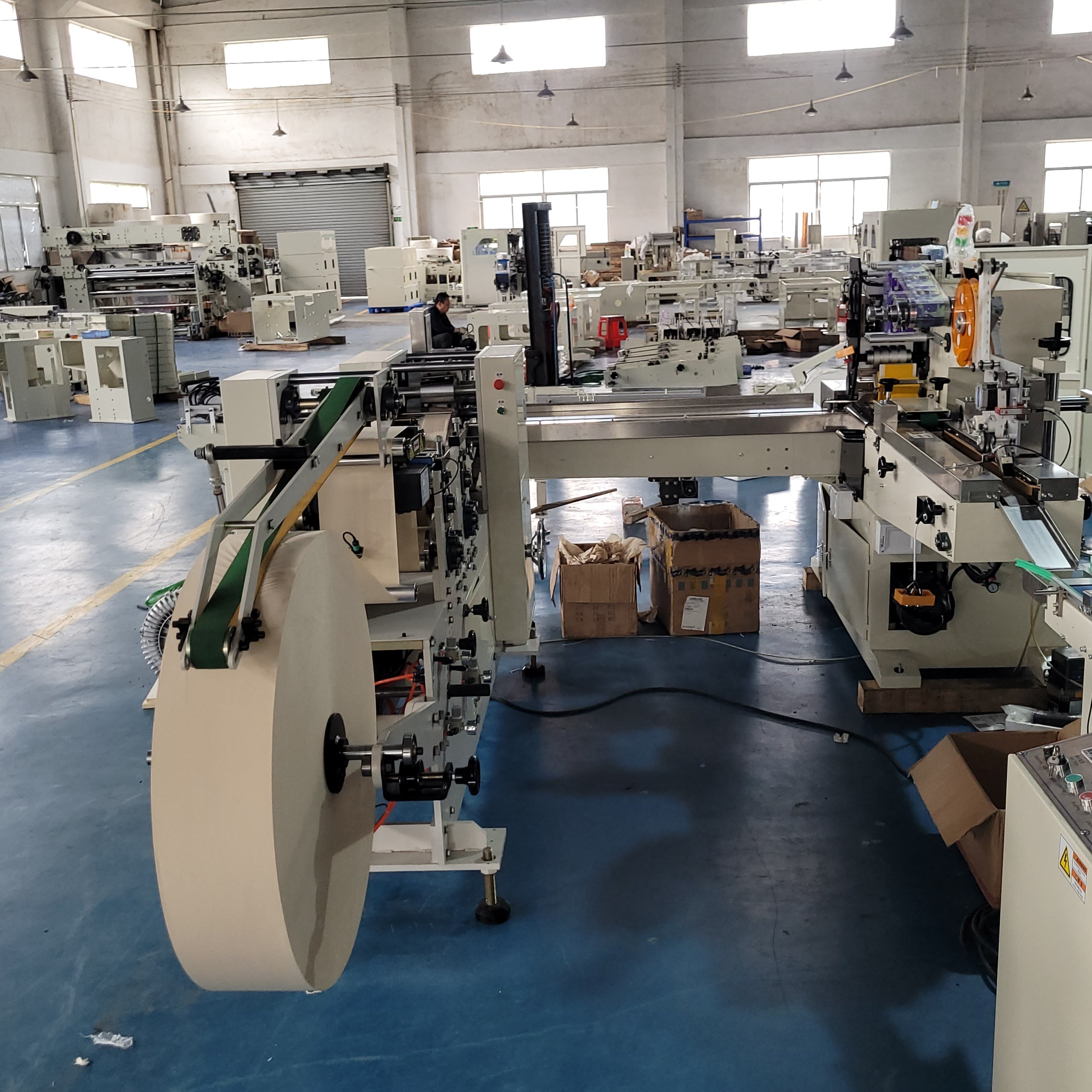 2023 New Model Automatic Handkerchief Tissue Machine and Handkerchief Paper Packing Machine