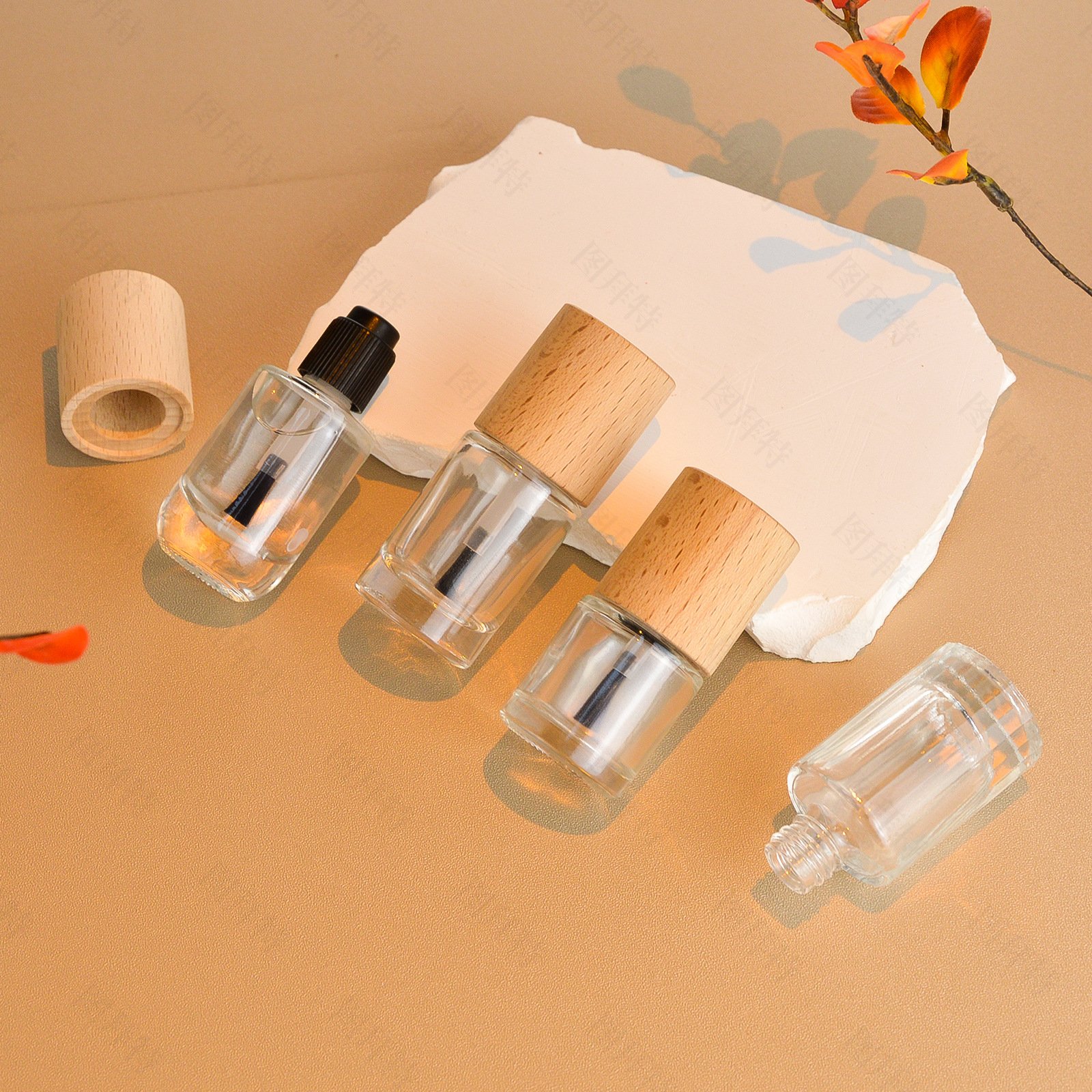 Manufacturers wholesale nail polish glass bottle 10ml 15ml solid wood nail polish cover cosmetic nail polish