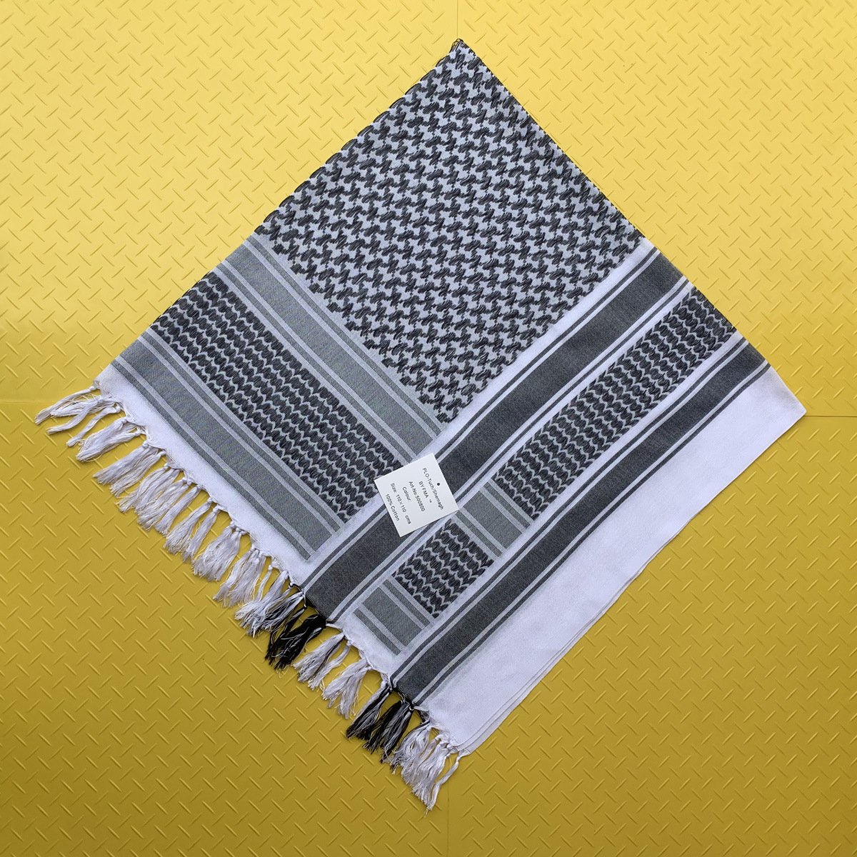 Ready to ship 2023 new 43x43 inch unisex handkerchief cotton fashion camouflage square head scarf wrap men's yemeni shemagh