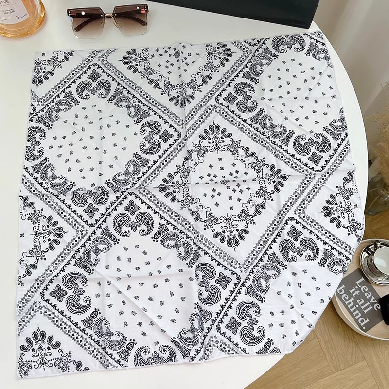 Cheaper Price Handkerchief Cotton High Quality Bandana Daisy Flower Print Custom Crochet Hood Scarf Cotton Scarf For Women