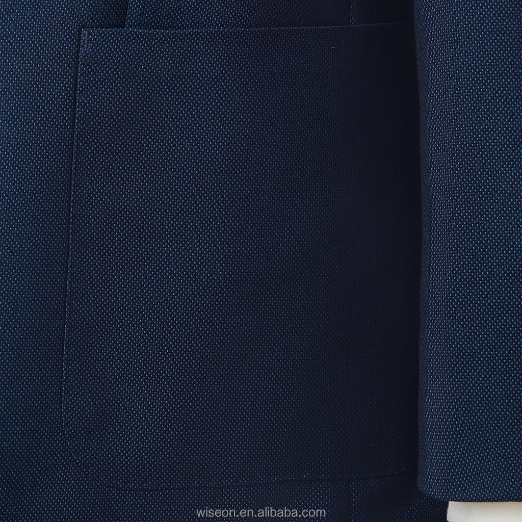 Urbane Men's Classic Two-Button Suit with Chic 5.5cm Flat Lapel and Central Rear Vent for Sophisticated Style
