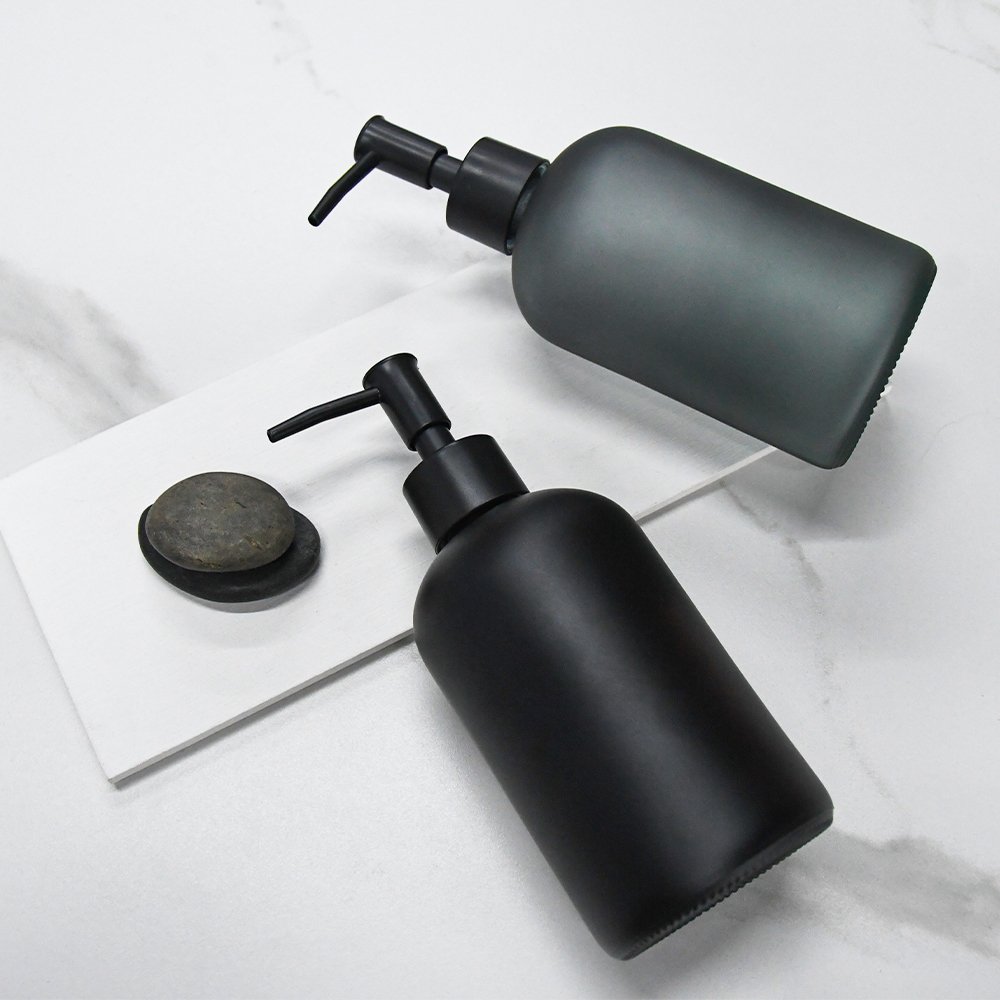 New design advanced minimalist round bottle 410ml hotel bathroom thicken glass soap dispenser with pump