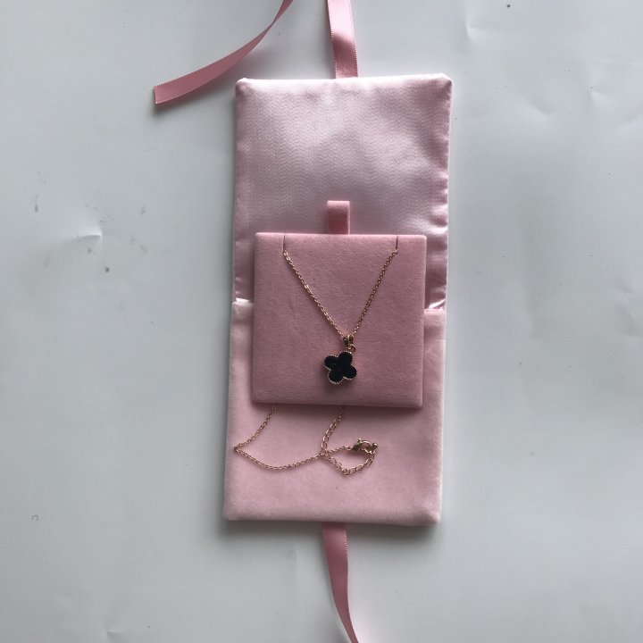 High end pink thick velvet pouch with pad