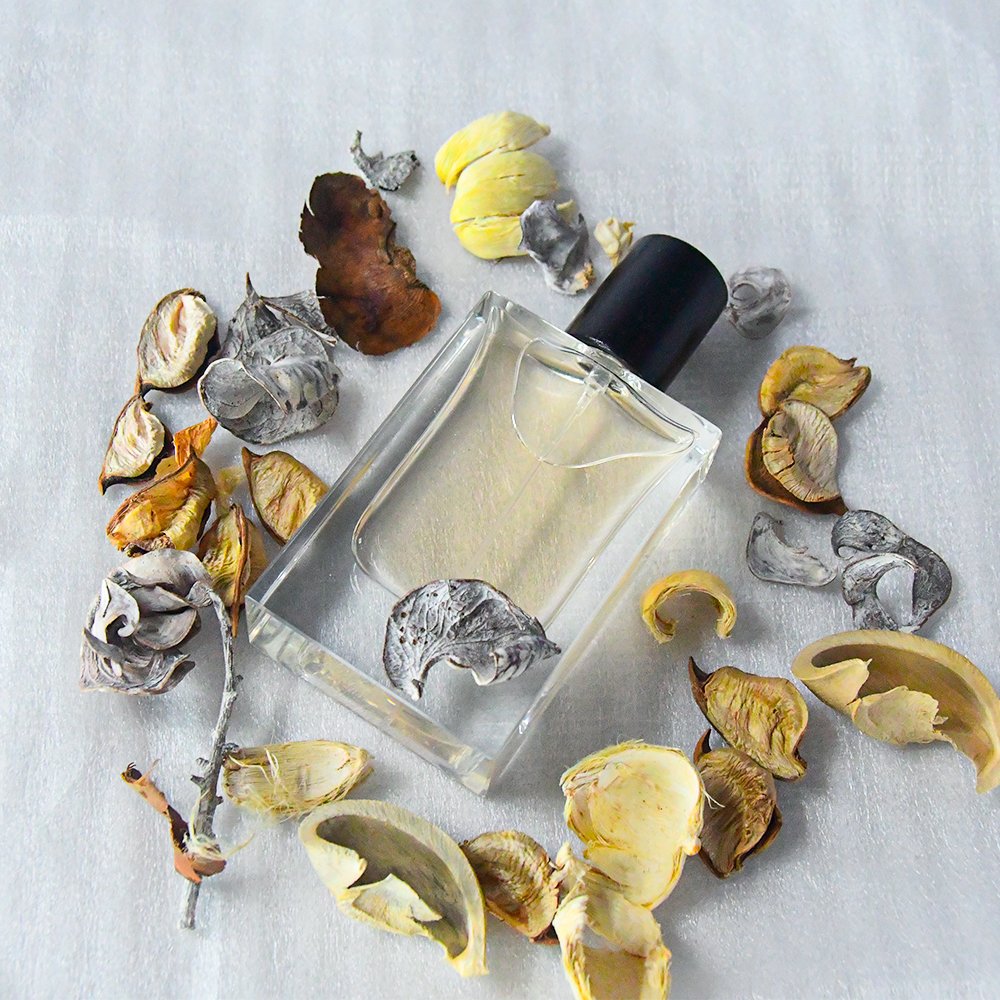 Classic Square Glass Perfume Bottle Transparent Glass Spray Dispenser Empty Bottle Pressing Nozzle 30ml
