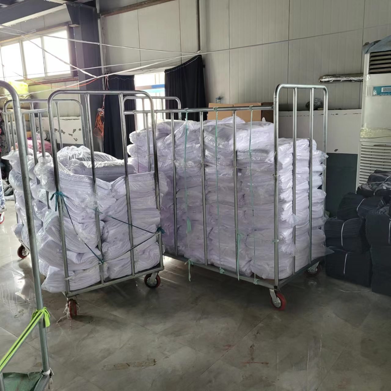 One Side Polyester 1 Side Cotton Blanks Towel & Fabric Roll for Sublimation Print White Poly Napkins Handkerchief Beach Blanket
