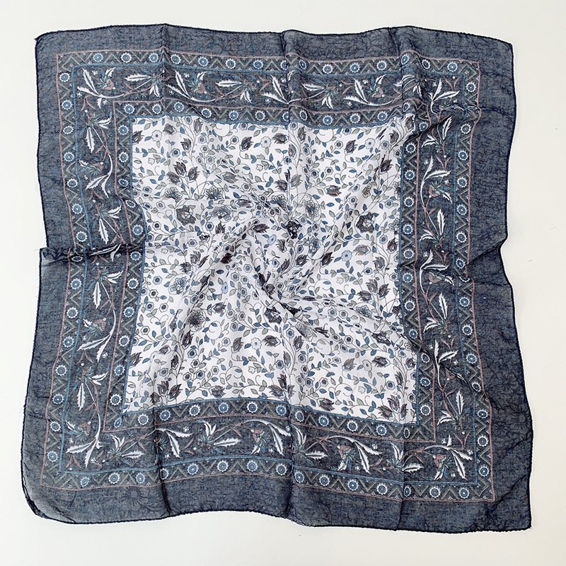 Woge Shanghai supplier beautiful soft 70*70cm echarpe handkerchief woman print flowers slavic tradition square cotton scarf