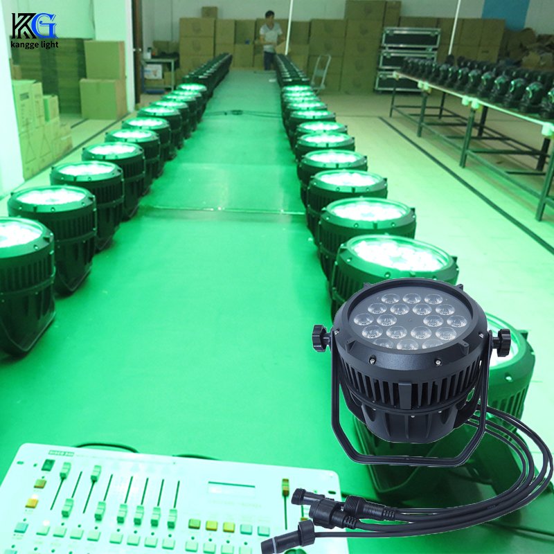 High Quality LED 18 Waterproof And Dustproof Stage Lights Suitable For Party Clubs