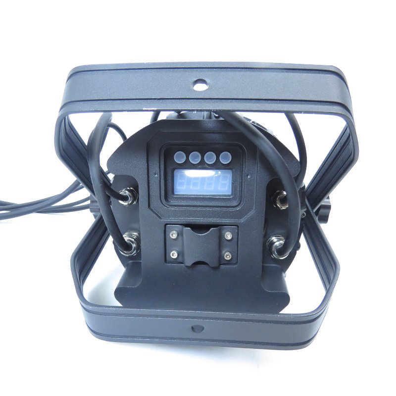 High Quality LED 18 Waterproof And Dustproof Stage Lights Suitable For Party Clubs
