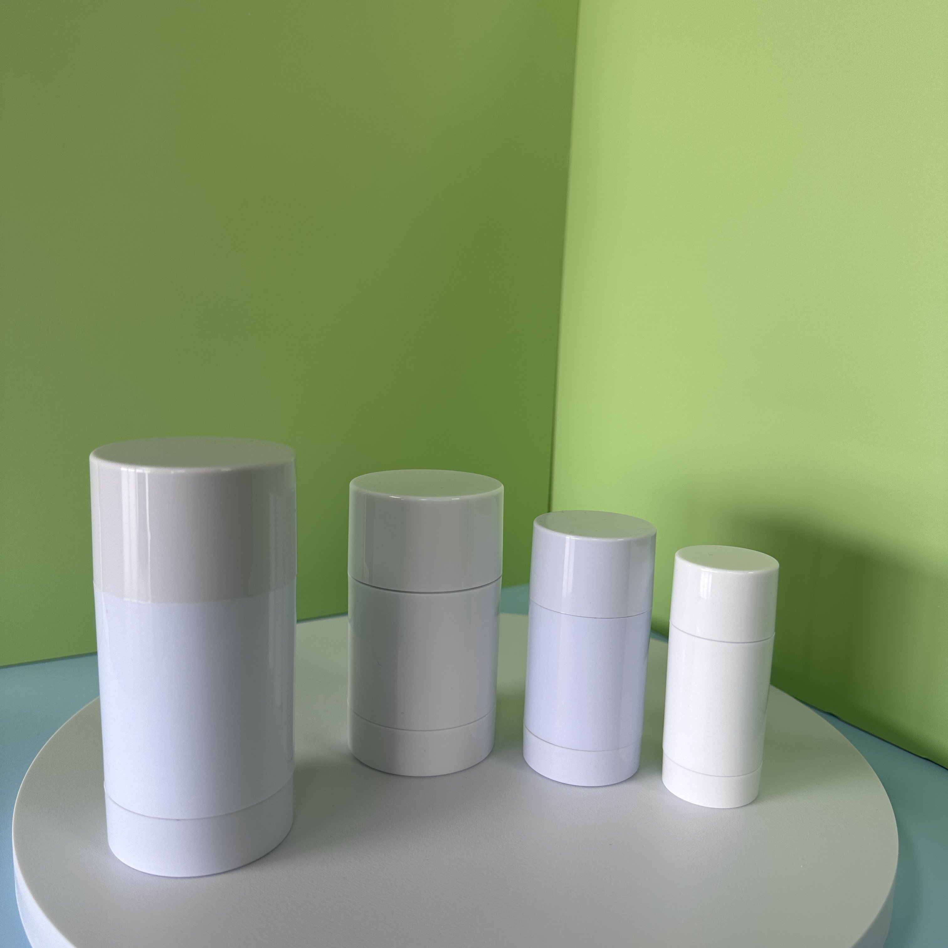 50ml 75ml Empty Plastic Twist Up Cosmetic Stick Container Roller Bottle Deodorant Stick Container