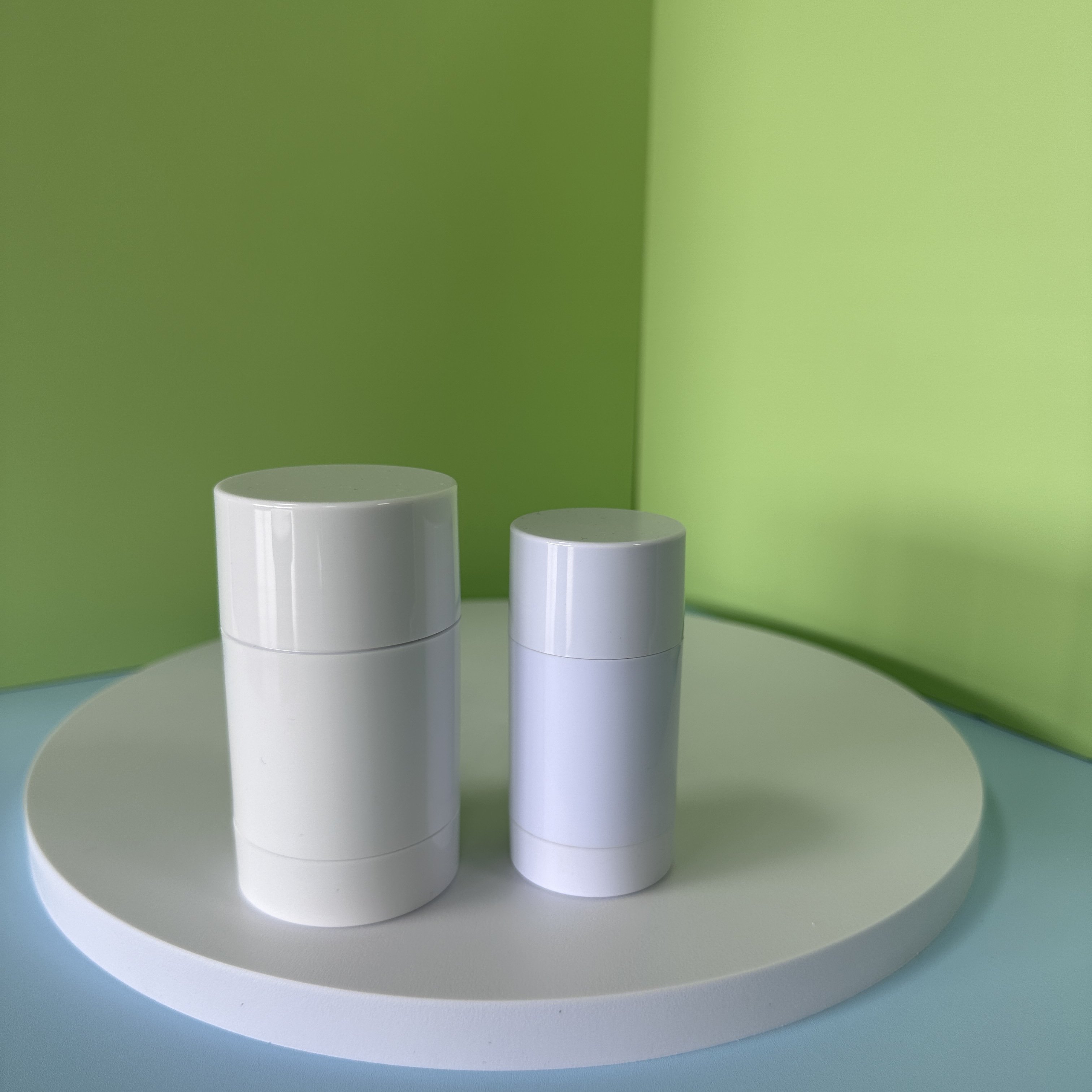 50ml 75ml Empty Plastic Twist Up Cosmetic Stick Container Roller Bottle Deodorant Stick Container
