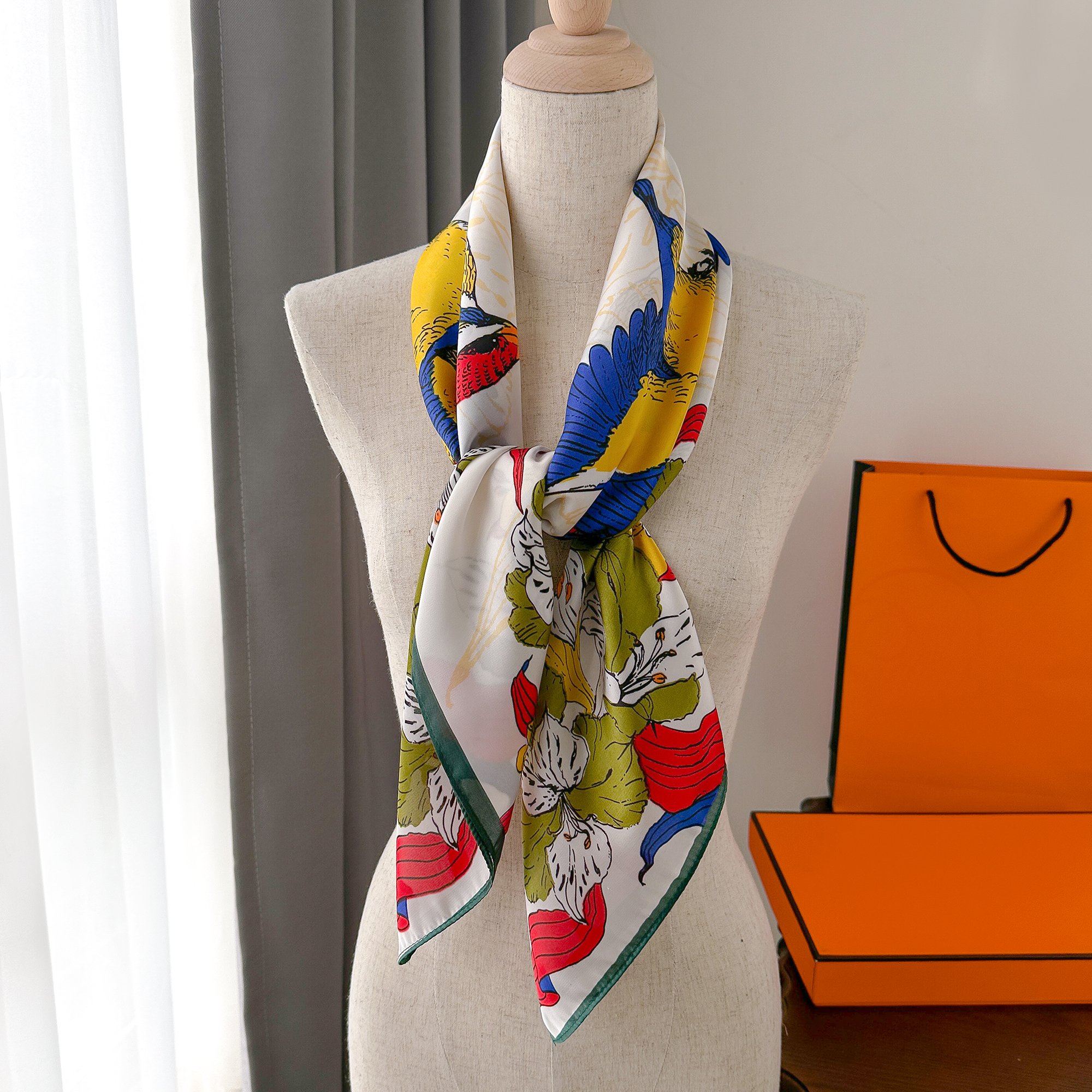 Wholesale 2023 Twill Silk Feeling Square Handkerchief Women's Fashion Head Scarf Neck Scarf 90*90cm Square Neck Tie Hair Wraps