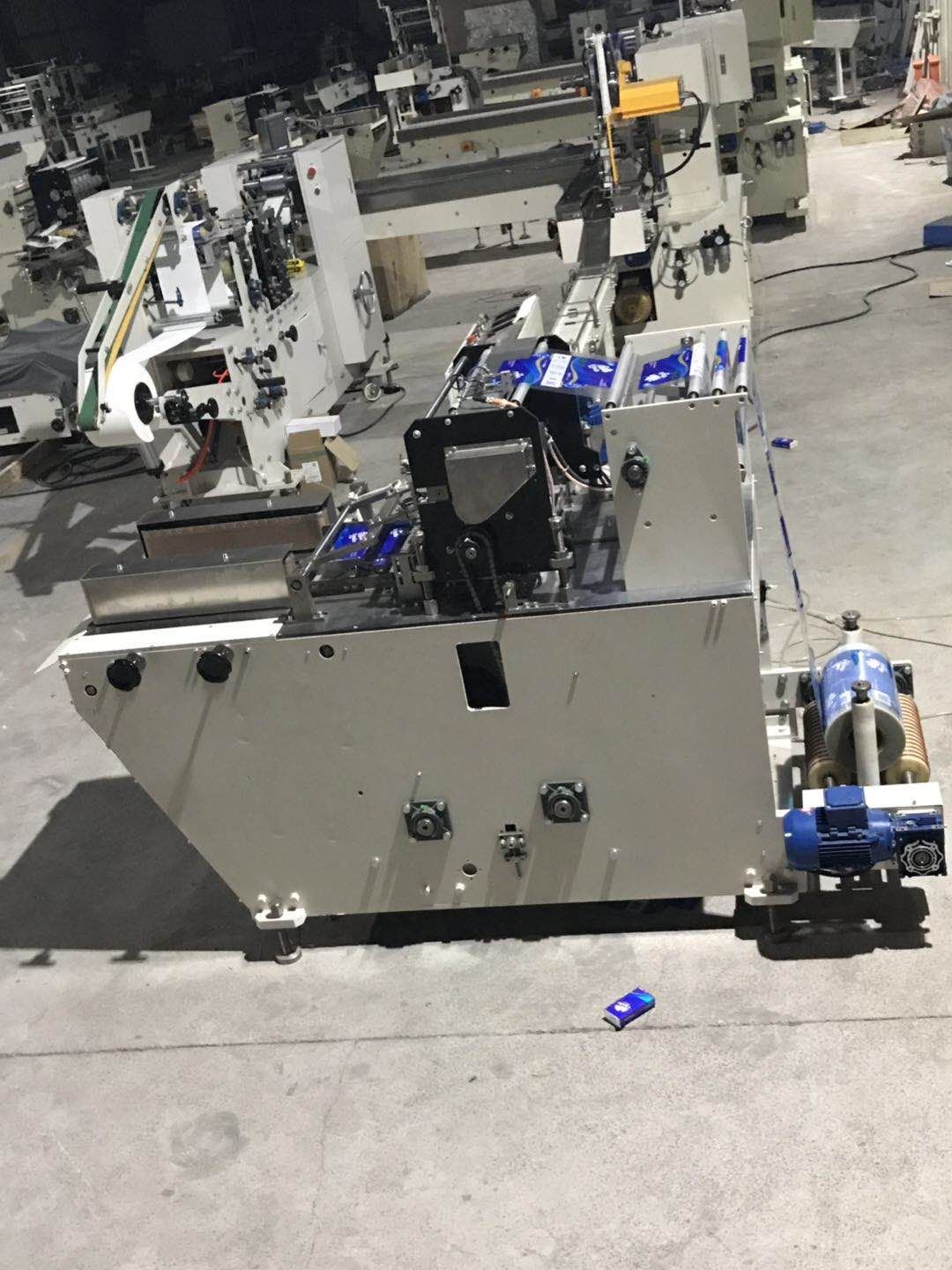 Fully automatic mini pocket tissue paper handkerchief making machine production line