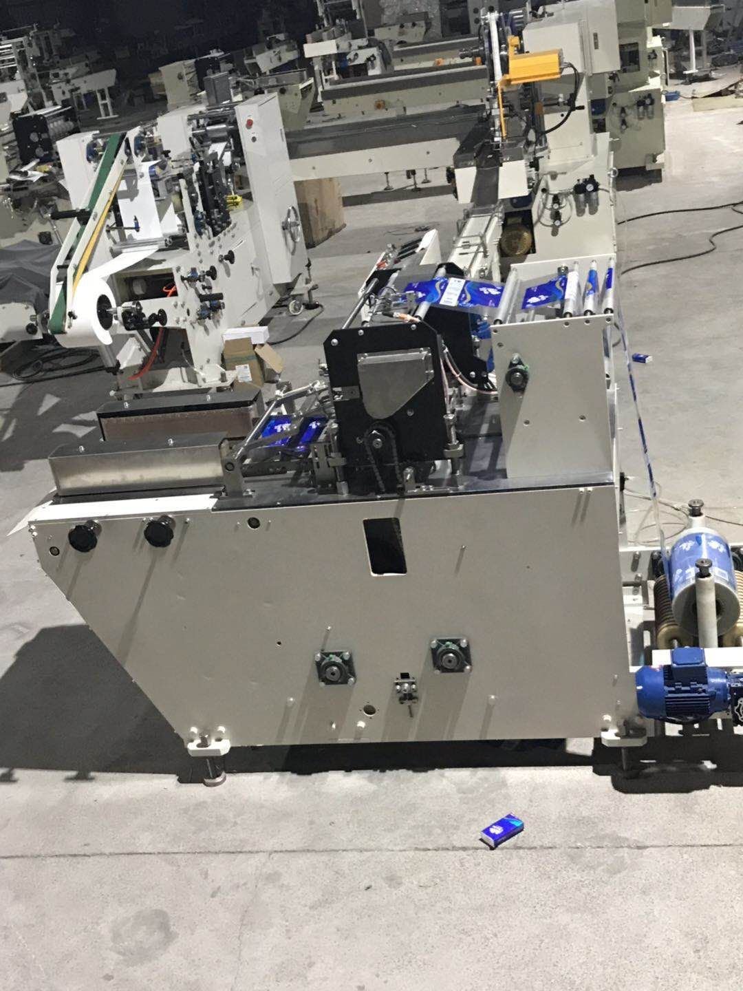 Fully automatic mini pocket tissue paper handkerchief making machine production line